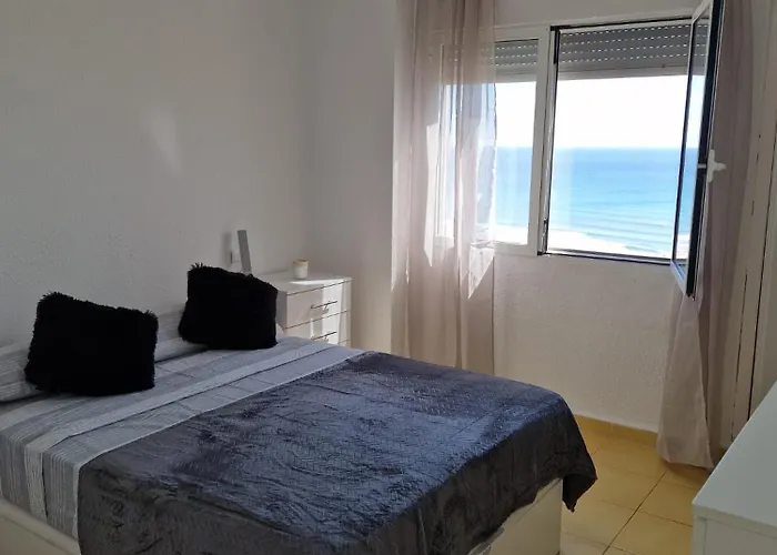 Vistas Panoramicas Al Mar, A 300 Metros De La Playa Torrevieja